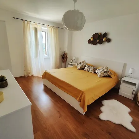 Mira Vrsar